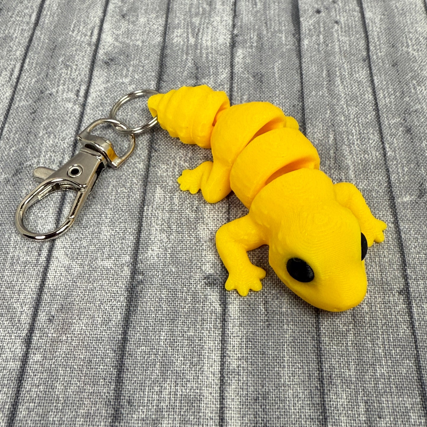 Gigi_Gecko_Yellow_Fidget_Toy_Keychain